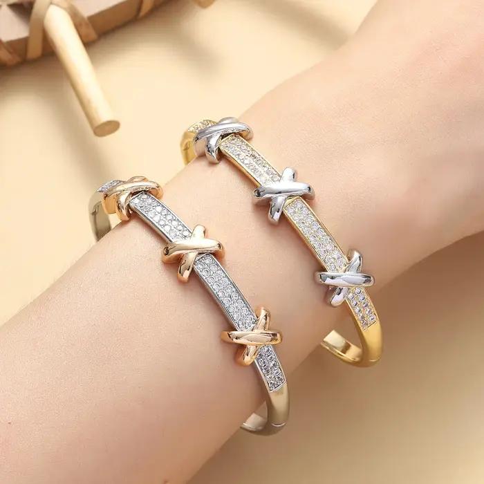 Bracelet pour femmes style rétro élégant bicolore lettre X en zircon avec rangée de perçage doré ou argent pour occasions spéciales