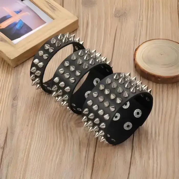 Bracelet en multicouche avec clous à pointes plaqués réglable, fermeture sécurisée, pour hommes femmes