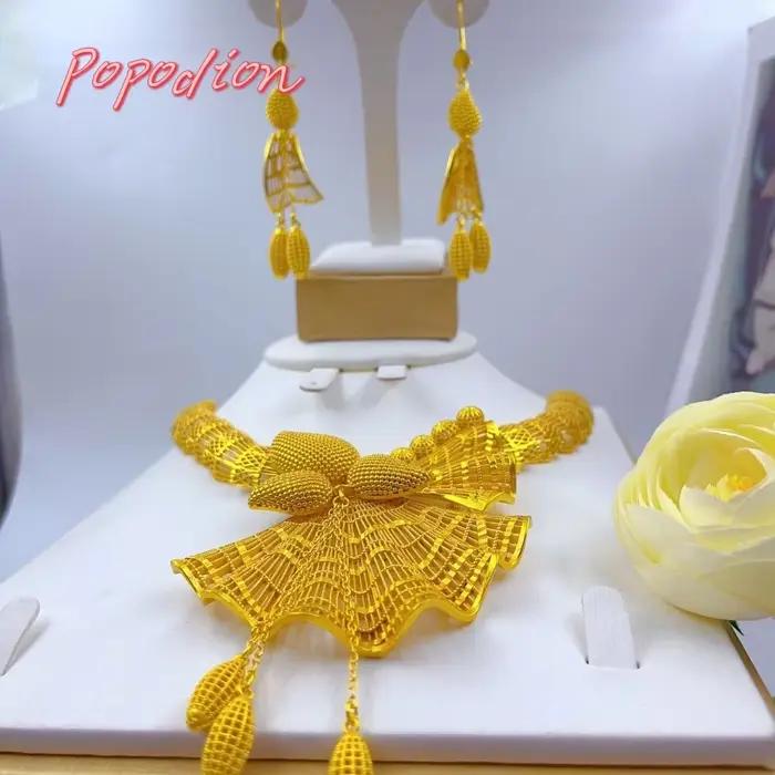 Ensemble de bijoux plaqué or 24 carats pour femmes avec collier et boucles d'oreilles romantiques pour soirées et mariages