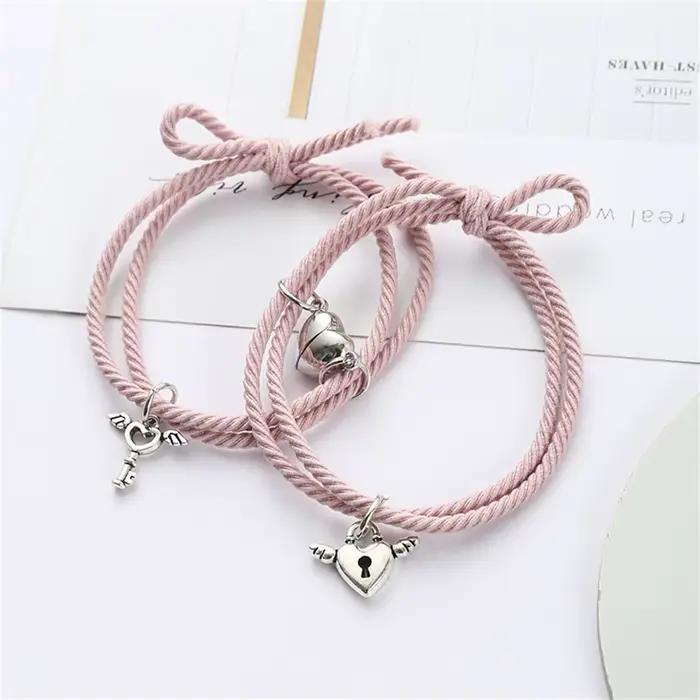 Bracelets magnétiques en forme de cœur pour hommes et femmes, bijoux en ULtressée réglable, cadeau amoureux, 1 paire