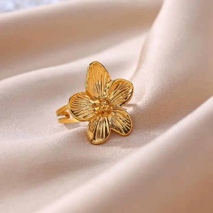 Bagues vintage grandes fleurs pour femmes plaquées or 18 carats acier inoxydable texturé ajustables bijoux esthétiques pour fête cadeau occassions générales
