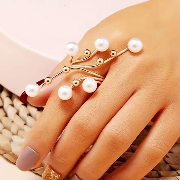 Bague en fausse perle géométrique dorée élégante