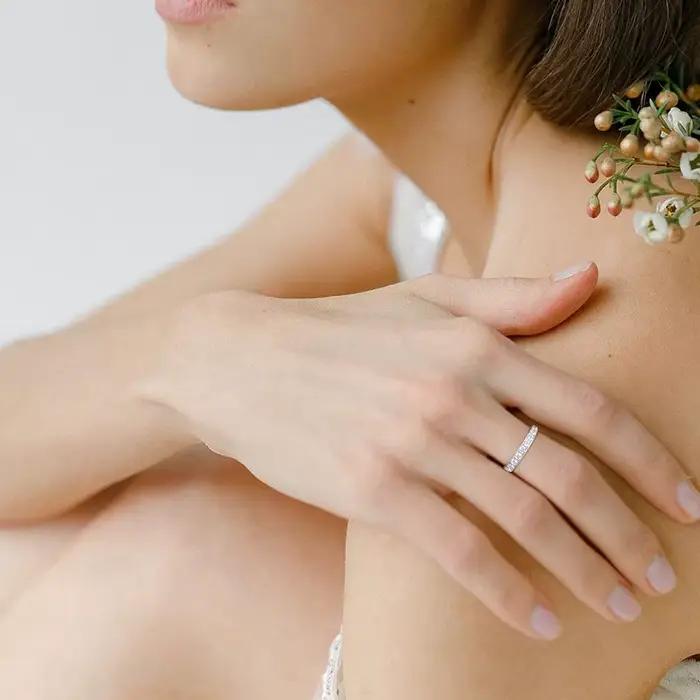 Bague de mariage en titane avec zircons cubiques pour femmes, alliance de fiançailles et cadeaux d'anniversaire, style classique et moderne, or, argent, or rose