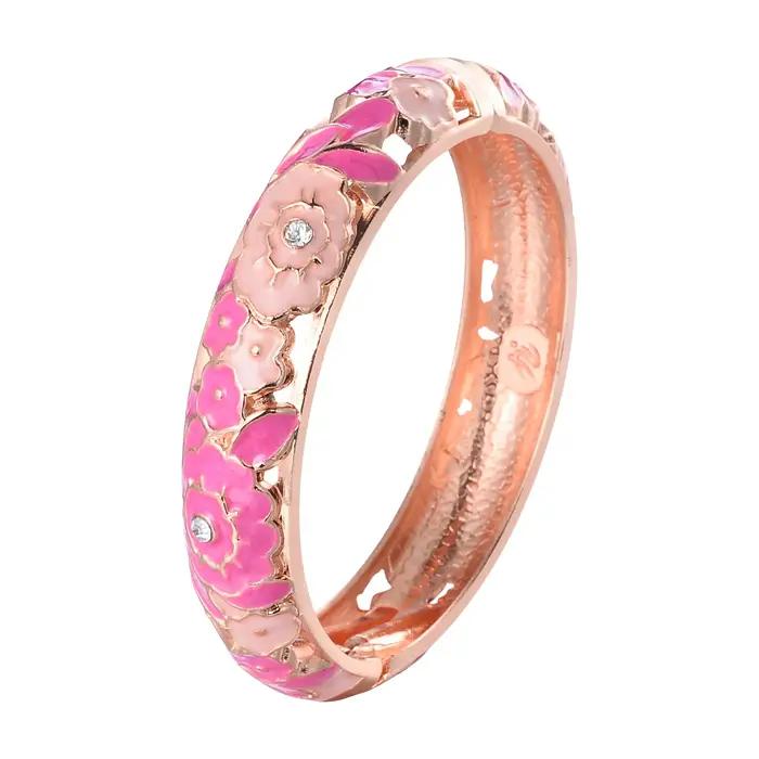 Bracelet en alliage de fleur de rose émaillée pour femmes romantique et mignon à offrir pour diverses occasions spéciales