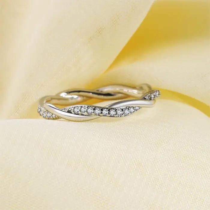 Bague de fiançailles en argent sterling avec pierre de zircone pour femmes, bijou romantique et élégant pour occasions spéciales et cadeaux de promesse