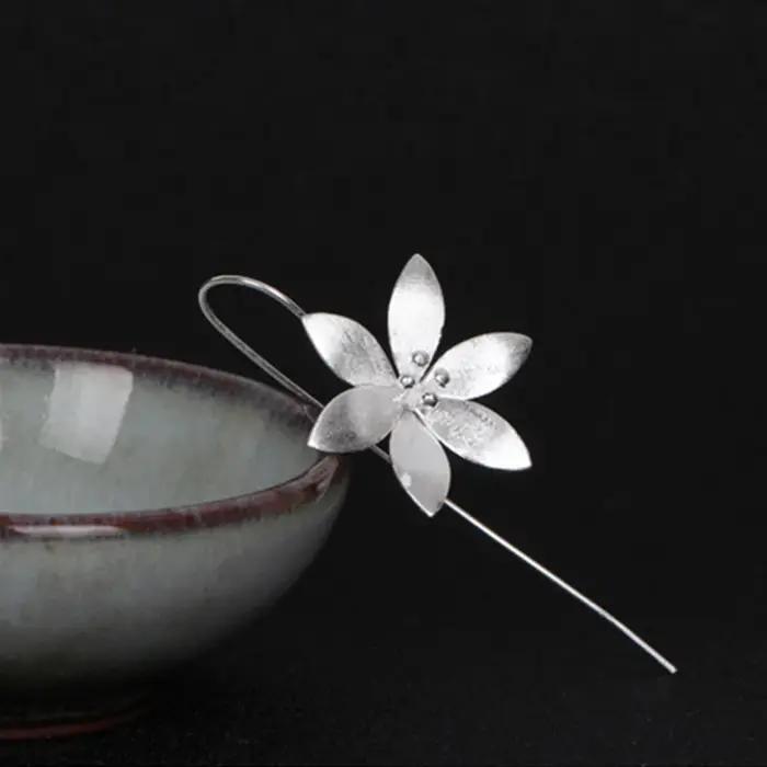 Boucles d'oreilles en argent sterling serties de motifs lotus élégantes et décontractées pour femmes occasions quotidiennes et spéciales