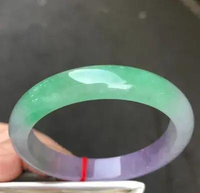 Bracelet en jadeite de jade birman vert glacé avec certificat d'évaluation pour femme occassions spéciales