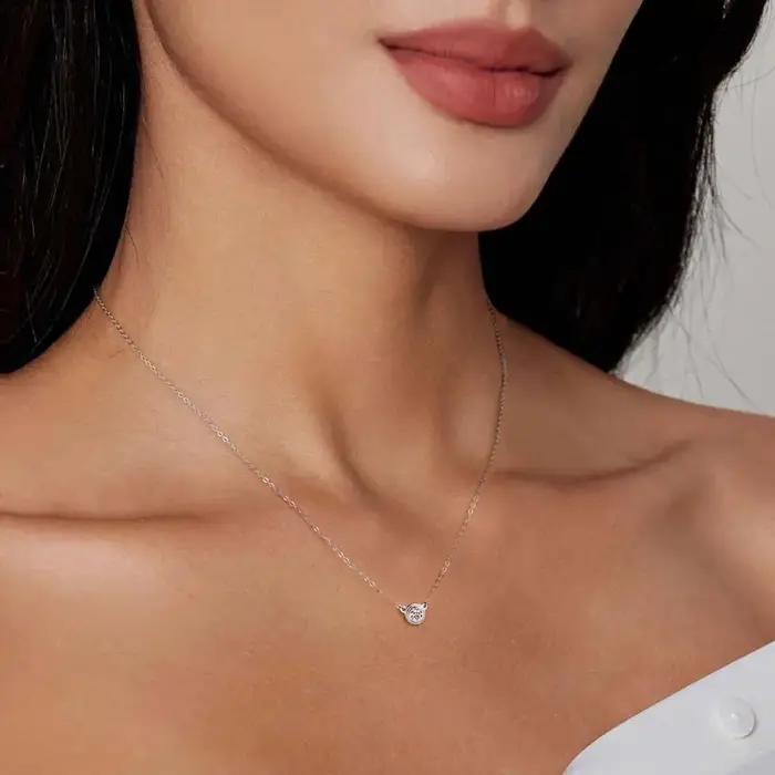 Collier Moissanite 3mm en Argent Sterling 925 Pendentif Unique pour Femmes Occasions Spéciales Colliers avec Chaîne O Blanc Gris Bleu Rouge