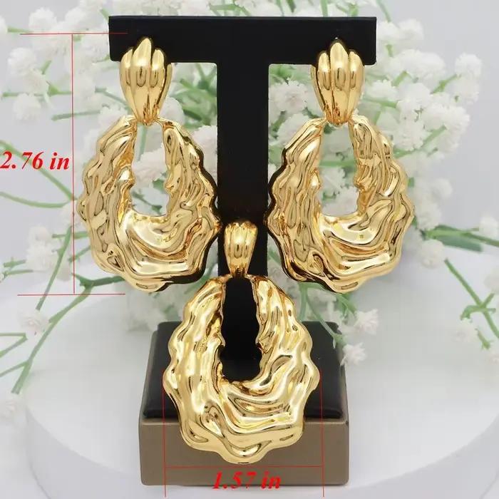 Offre Spéciale – Boucles d'oreilles et pendentif de collier plaqués or 18 carats