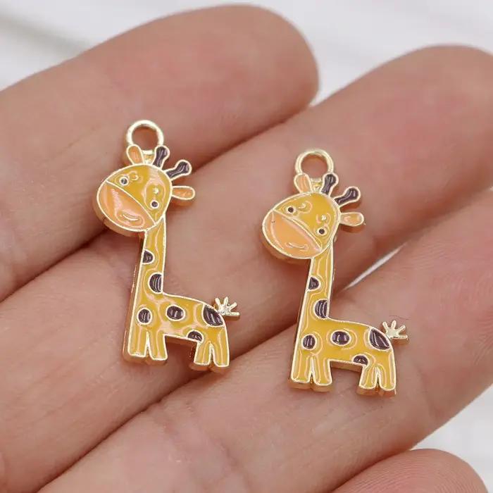 Pendentif à breloque girafe en émail jaune plaqué or, bracelet exécutif, boucles d'oreilles et colli