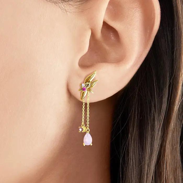 Boucle d'oreille dorée fleur avec pierres colorées
