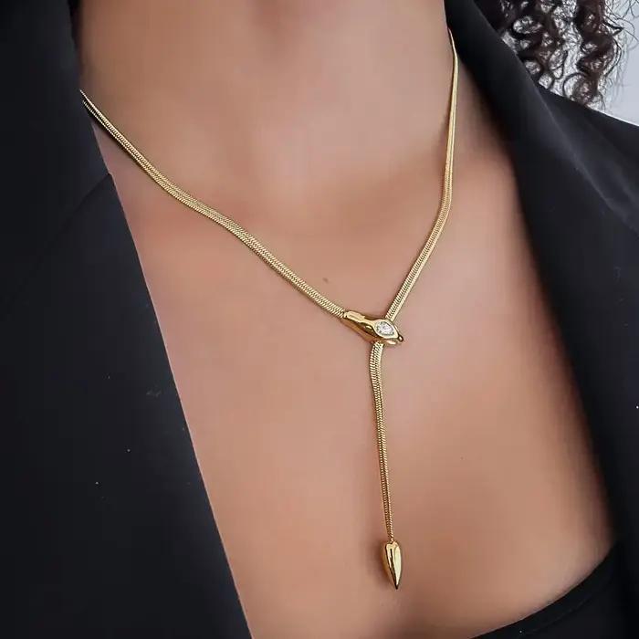 Collier queue de serpent en acier inoxydable plaqué or 18 carats style néo-gothique pour femmes occasions formelles bijoux empilables