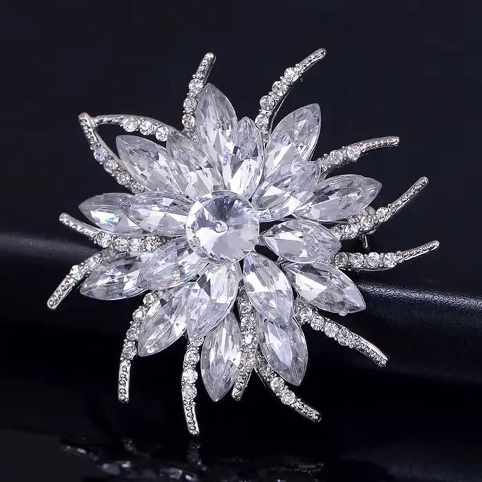 Grande broche en cristal de pierres précieuses brillantes pour femmes