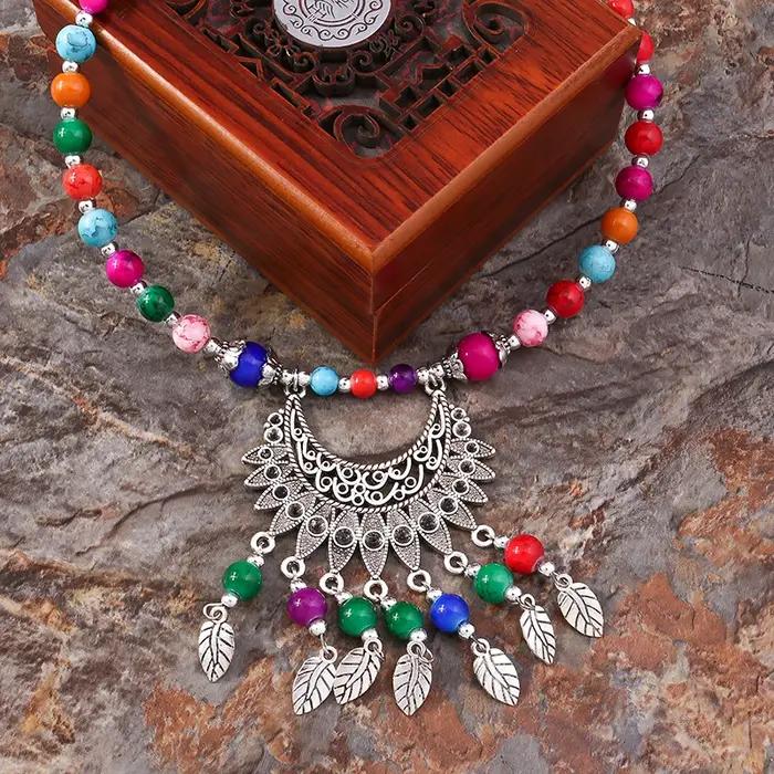 Collier ras du cou Aihua en pierre turquoise bohème pour femme