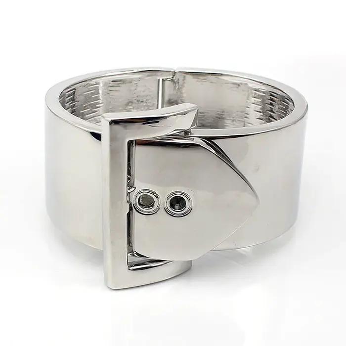 Bracelet Manchette Plaqué Rhodium Elégant Pour Femmes Occasions Professionnelles Et Festives