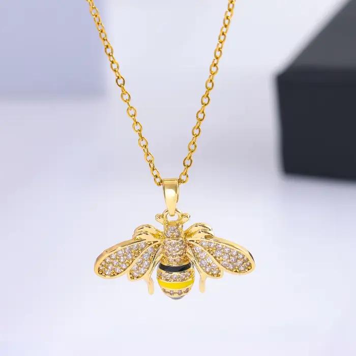 Collier de luxe avec pendentif abeille en cristal de zircon plaqué or 18 carats pour femmes modernes occasions spéciales