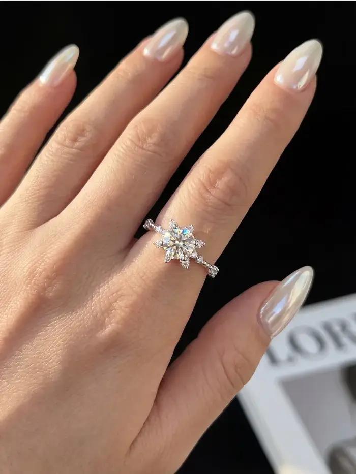 Bague Tournesol Classique en Moissanite 1 Carat pour Femme
