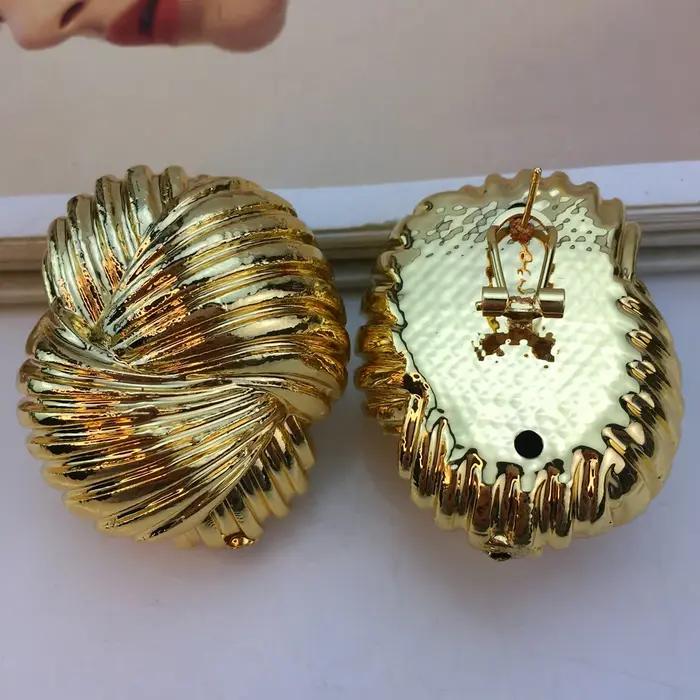 Grands ensembles de pendentifs énormes pour femmes