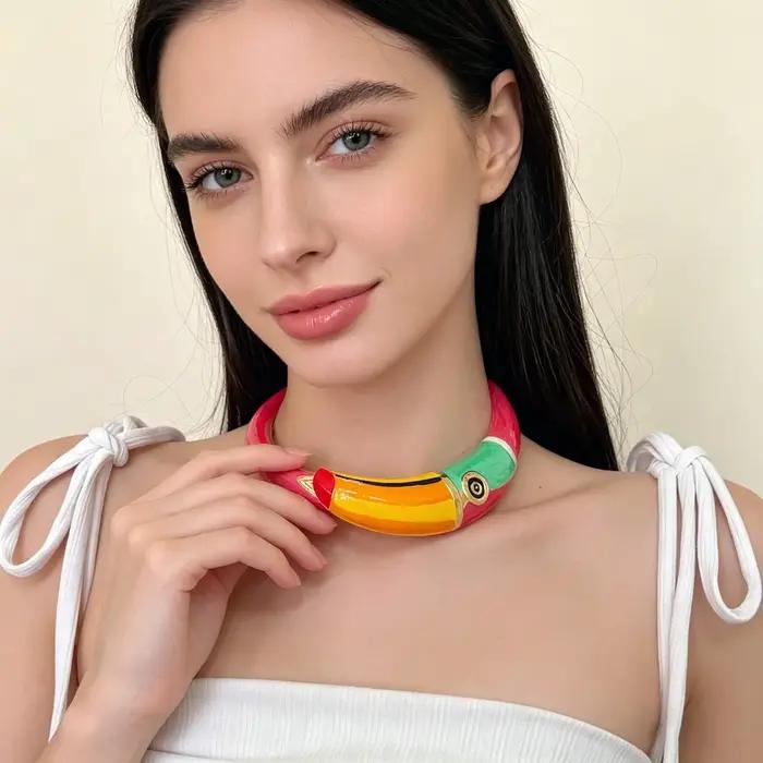 Collier ras du cou en émail motif serpent