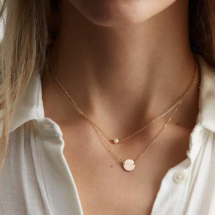 Collier ras du cou en acier inoxydable EManco avec perles imitées pour femmes, couleur or, collier à chaînes superposées, bijoux