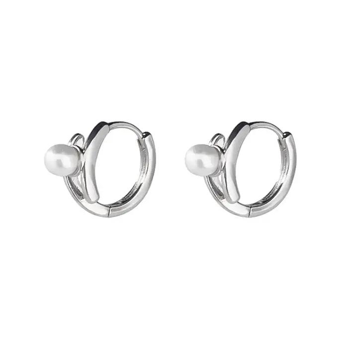 Boucles d'oreilles en argent sterling 925 avec perles design luxueux et exclusif pour femmes romantique et mignonnes occasions spéciales
