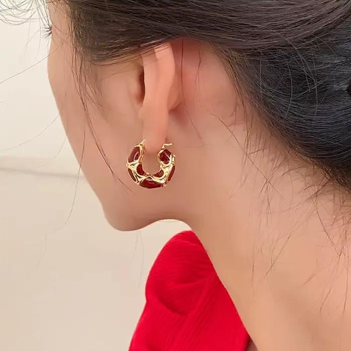 Boucles d'oreilles créoles or plaquées pour femmes style classique pour occasions spéciales et quotidien