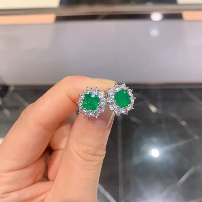 Ensemble de bijoux de mariage complet avec collier boucles d'oreilles et bague en émeraude et rubis géométriques pour femme