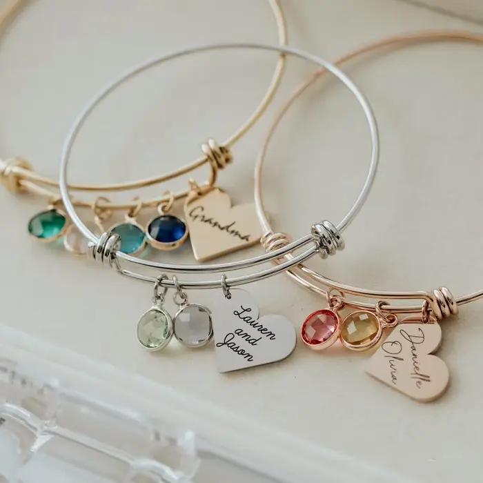 Bracelet personnalisé avec pierre de naissance