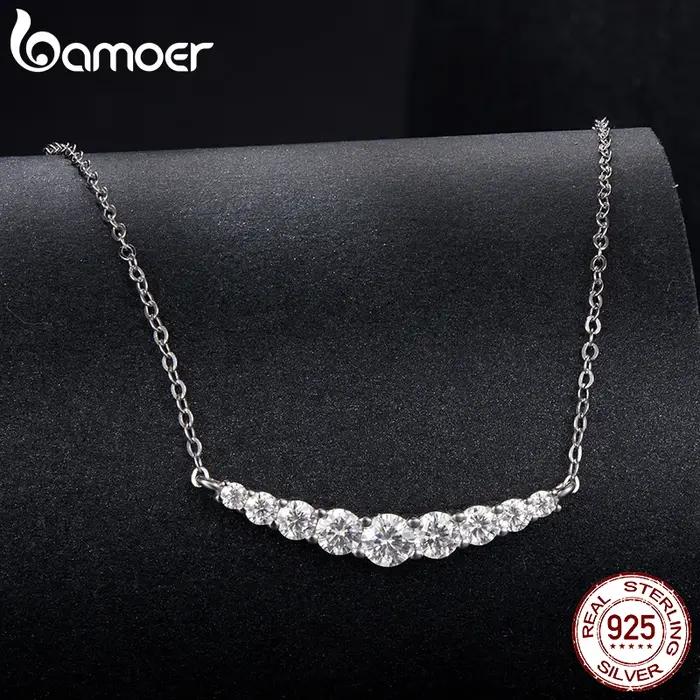 Collier en molleton de moissanite sterling silver 925 pour femmes occassions spéciales mariage anniversaire engagement partie festive