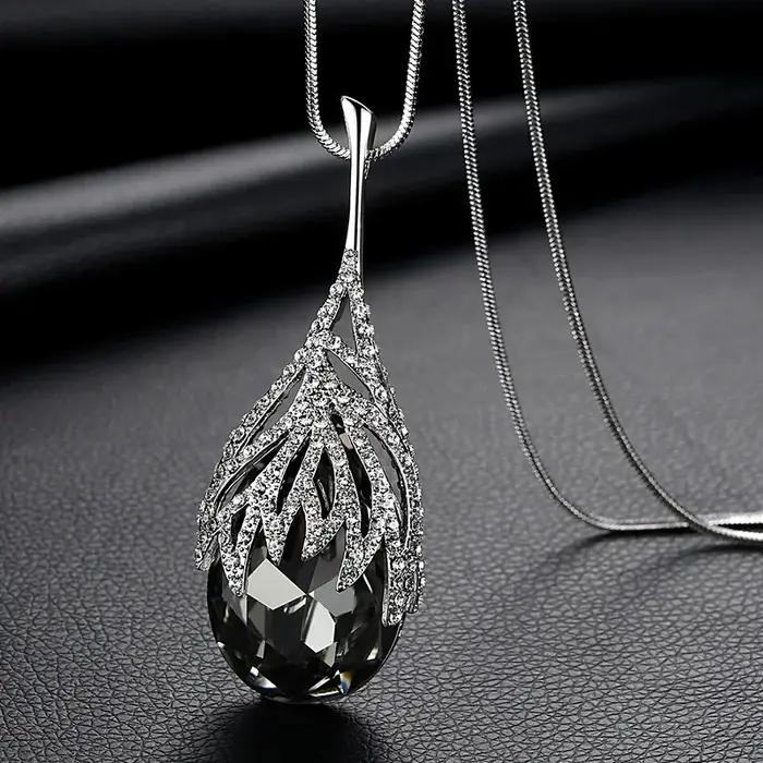 Collier ras du cou en cristal gris pour femmes
