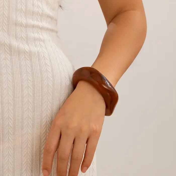 Lacteo créatif Vintage acrylique Bracelet irrégulier