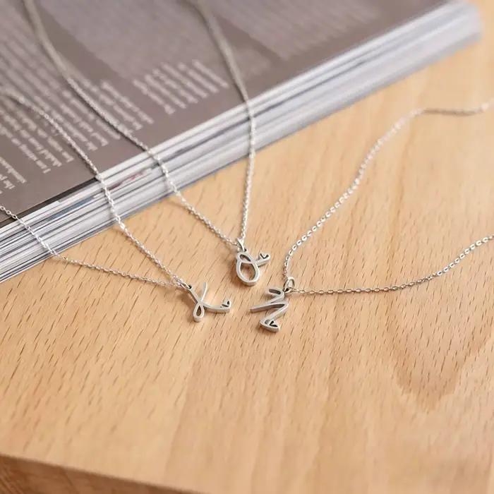 Collier avec initiale pour femme, pendentif alphabet A-Z en acier inoxydable, personnalisé, cœur minimaliste, bijoux anti-ternissement