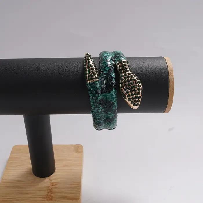 Bracelet manchette effet peau de serpent Wild Glam – Accessoire tendance pour brunch