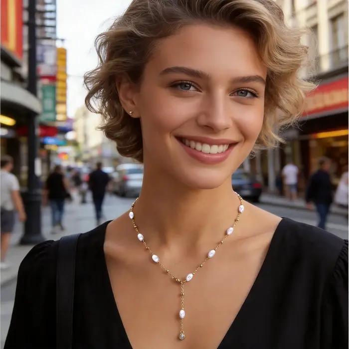 Collier en perles d'imitation pour femmes élégant, cadeau pour occasions spéciales, bijou chic en cuivre, style géométrique, collier long en forme de Y, cadeau pour mère