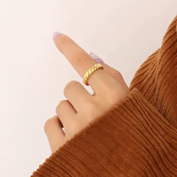 Bagues en acier inoxydable 316L pour femmes, plaqué or 18 carats, étanche, ne se décolore pas, Simple, bijoux pour Couples, cadeau