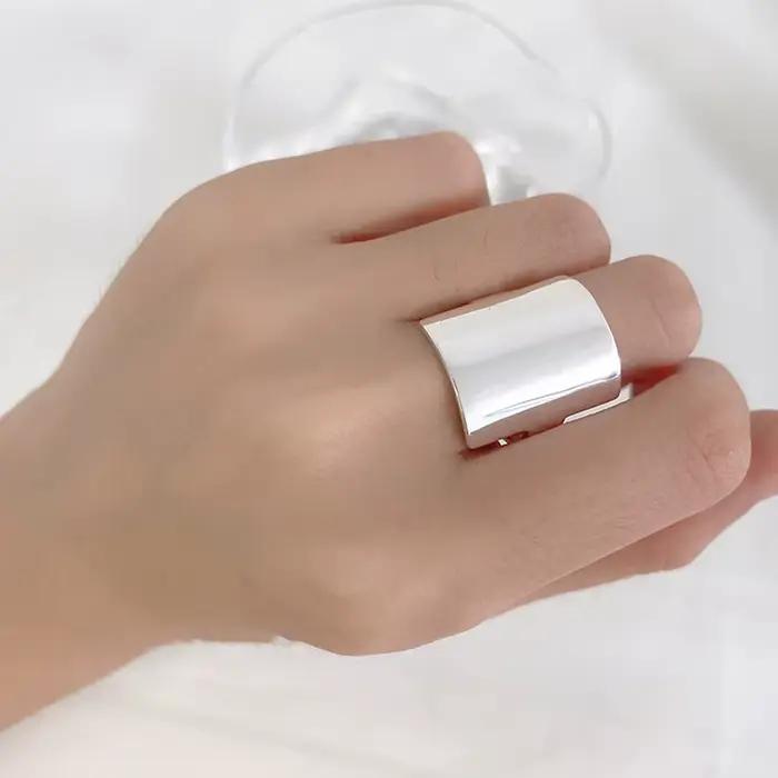 Bague de cocktail Hiphop avec revêtement d'argent pour homme et femme, style rock, motifs géométriques, ajustable, cadeau pour anniversaire, mariage et autres occasions spéciales