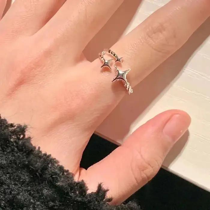 Bague étoile Yerik romantique pour femmes, alliance de mariage avec pierre principale noire ou verte, design brillant pour soirées et cérémonies