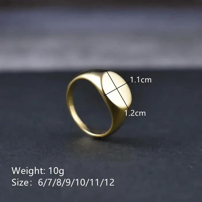 Bagues chevalières ovales lisses plaquées or 18 carats en acier inoxydable hautement poli faites à la main pour femmes et hommes