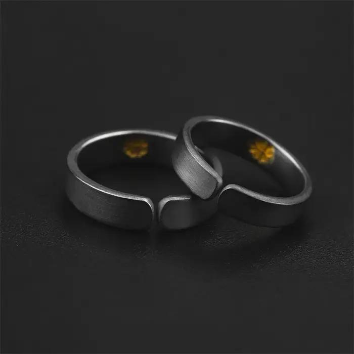 Bague classique en forme de feuille de trèfle en or pour hommes