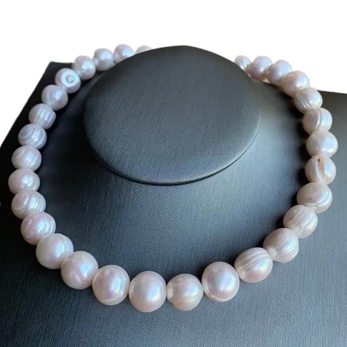 Grand collier de perles d'eau douce 100% naturelles