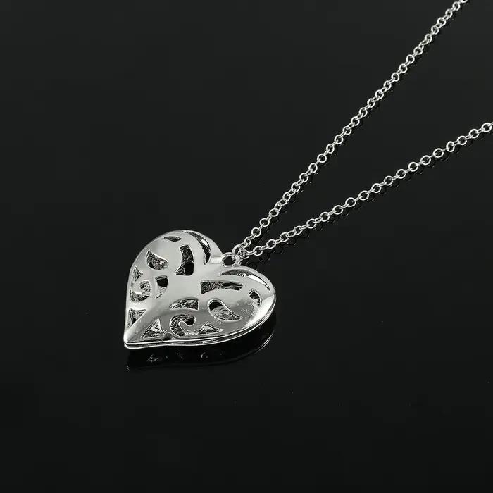 Collier The Vampire Diaries Filigrane Cœur Plaqué Argent Antique Femme Occasions Spéciales
