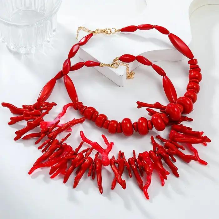 Collier ras du cou en corail rouge pour femmes