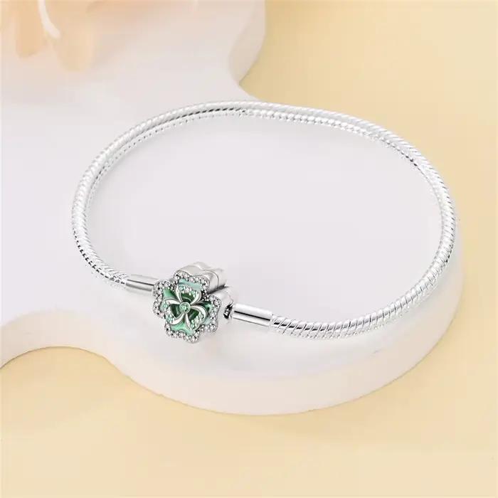 Bracelet en argent sterling 925 avec trèfles à quatre feuilles pour femmes, bijou de fête et cadeau personnalisable avec breloques DIY