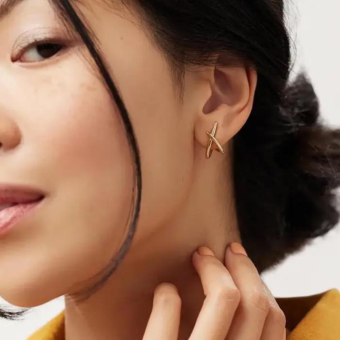 Boucles d'oreilles en or pour femmes à la mode