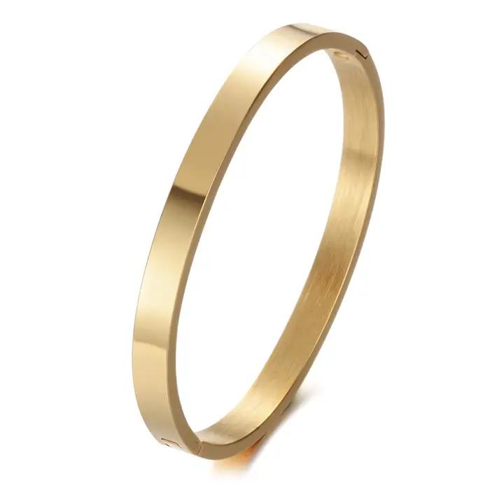 Bracelet personnalisé pour femmes largeur féminine 5mm nom gravé
