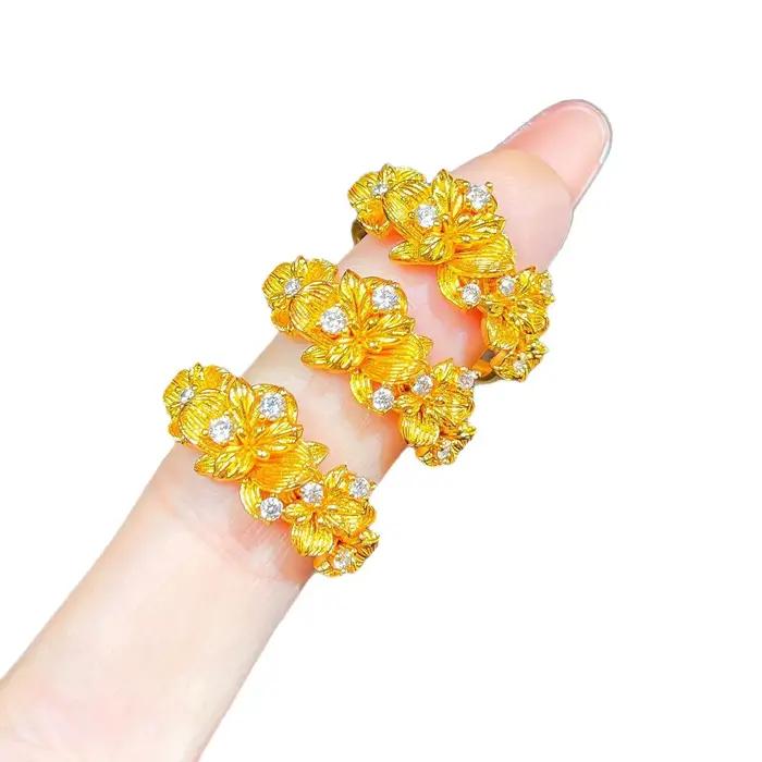 Nouvelle bague florale pour femme en or brillant givré avec diamants incrustés