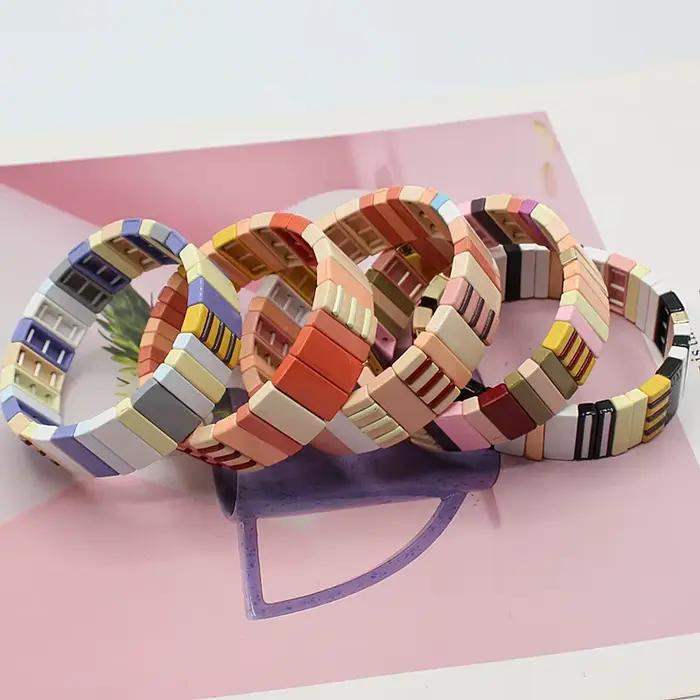Bracelet en émail 2026, motif géométrique, long carré, coloris arc-en-ciel, bracelet porte-bonheur dopamine, accessoires