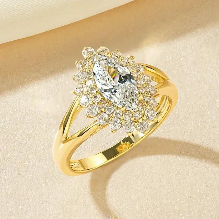 Rrjzz Bague de mariage de mariée en diamant simulé scintillant Marquise CZ Bagues de fiançailles plaquées or 14 carats pour femmes Bijoux tendance