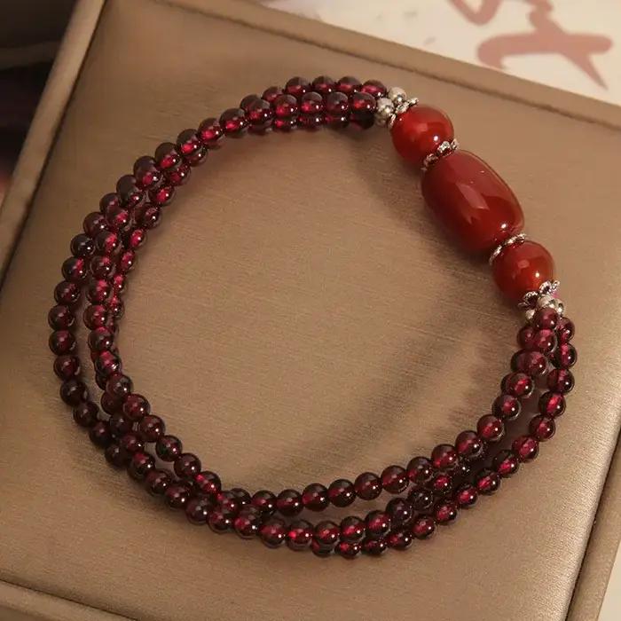 Bracelet grenat multicouche pour femme