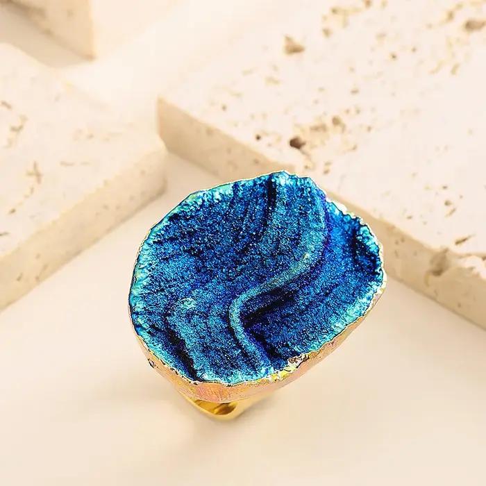 Bague ouverte ajustable en résine bleu Klein pierre précieuse bijou élégant mode unisexe pour femmes hommes occasions spéciales tenues sophistiquées